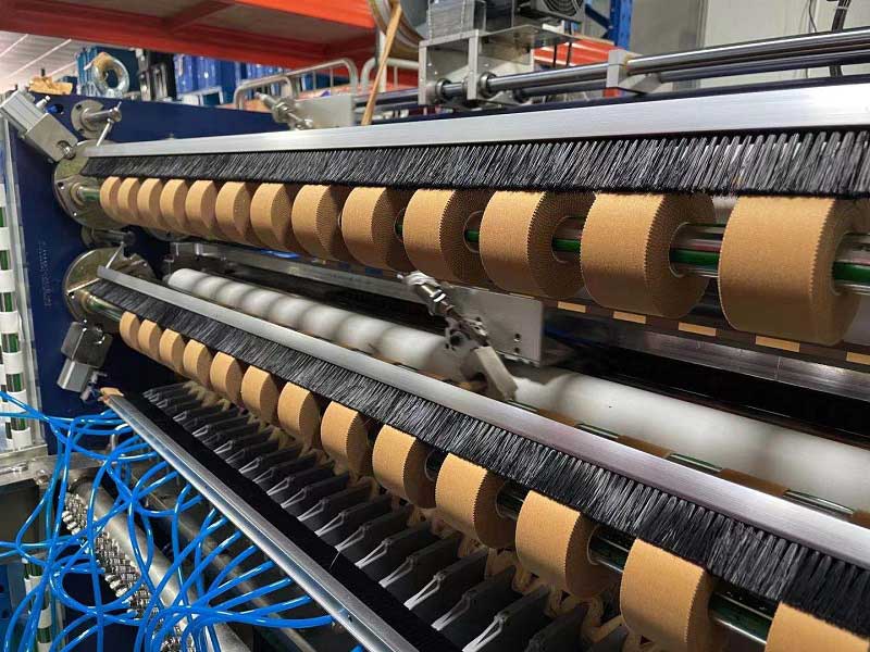 運動膠帶分切機:定義行業(yè)精度與速度的新標桿